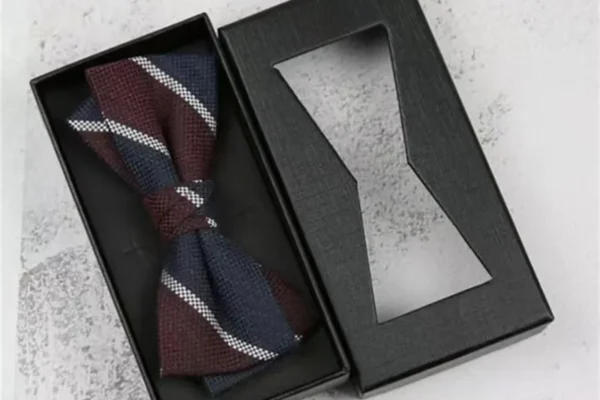 Custom Window Tie Packaging Boxes